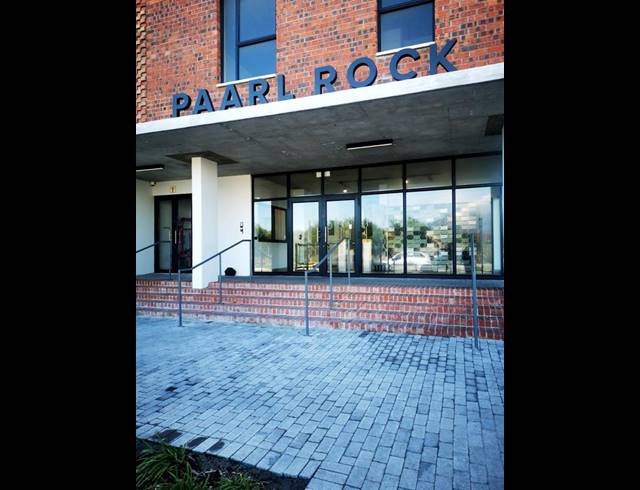 1 BEDROOM APARTMENT FOR SALE IN PINELANDS